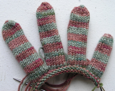 Ravelry: Basic Glove pattern by Harry Wells